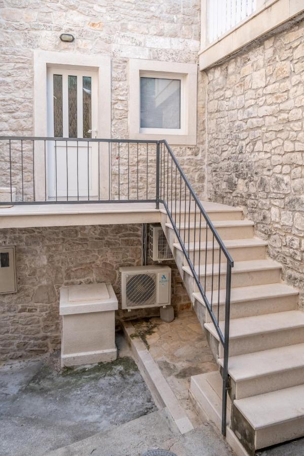 פוצ'ישצ'ה Apartments Sonja מראה חיצוני תמונה