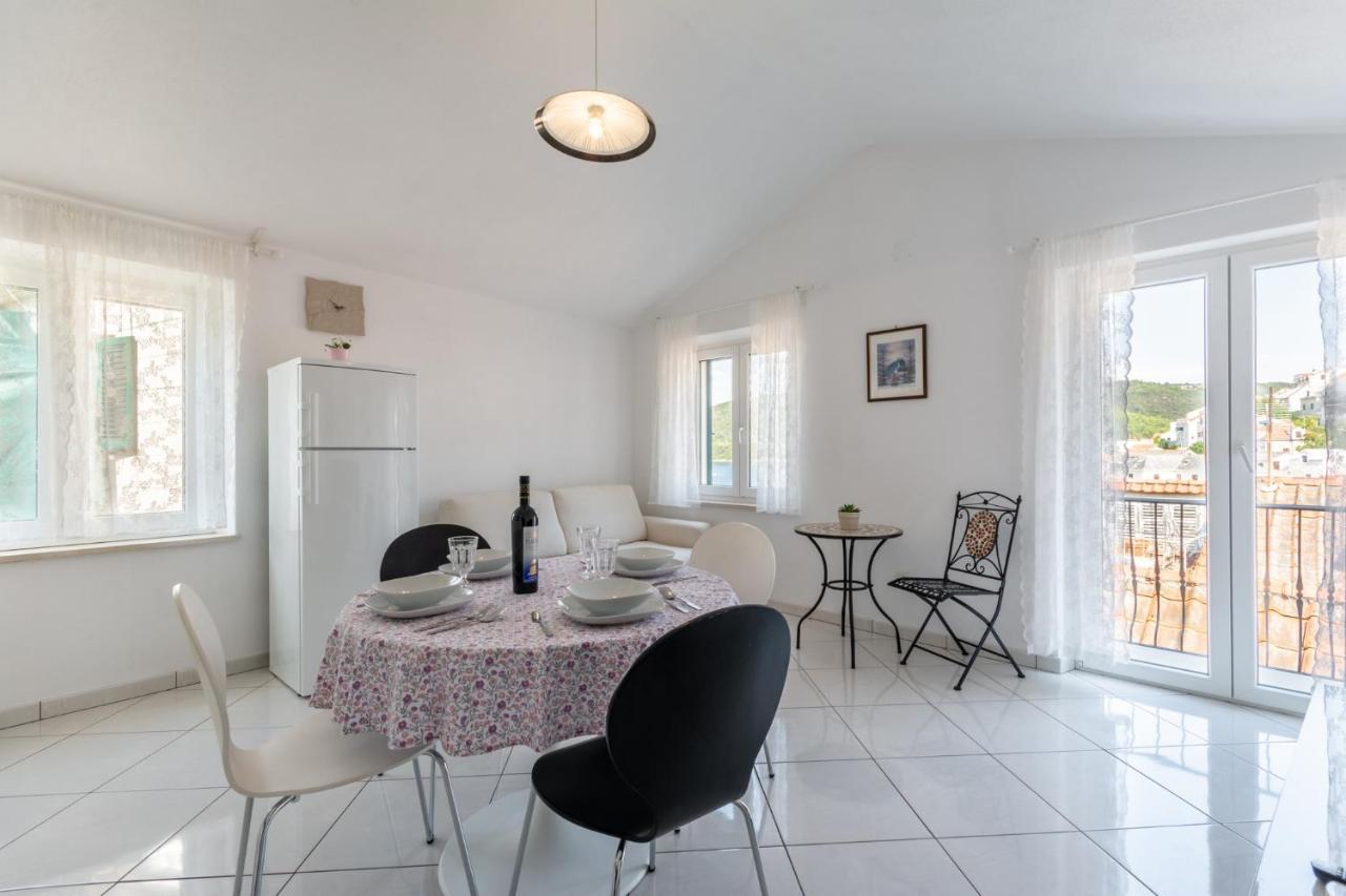 פוצ'ישצ'ה Apartments Sonja מראה חיצוני תמונה