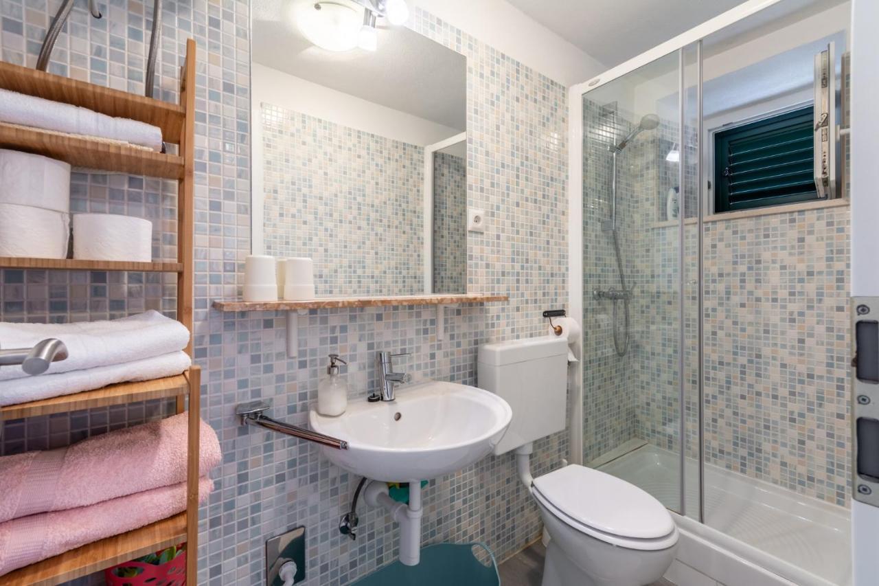 פוצ'ישצ'ה Apartments Sonja מראה חיצוני תמונה